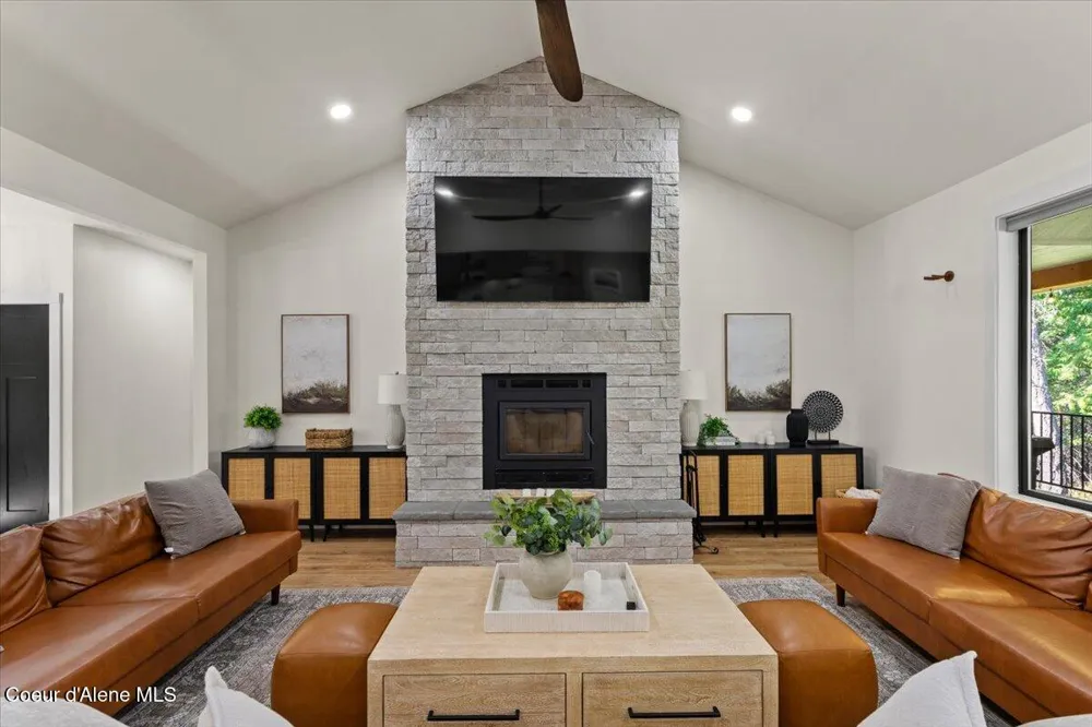 95 KLICKITAT ROAD Cocolalla, ID 83813