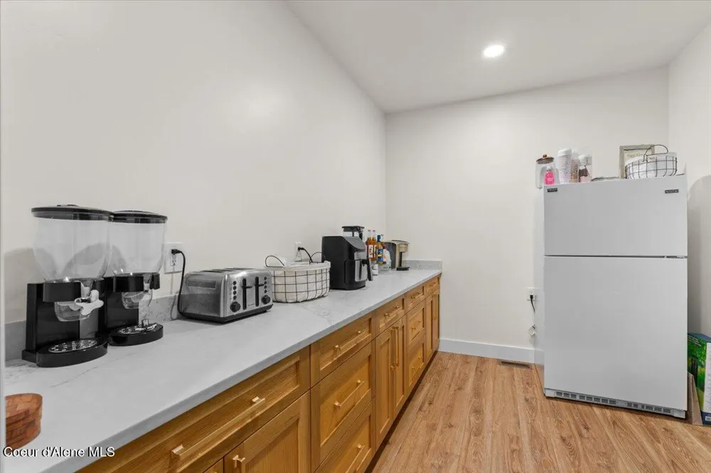 95 KLICKITAT ROAD Cocolalla, ID 83813