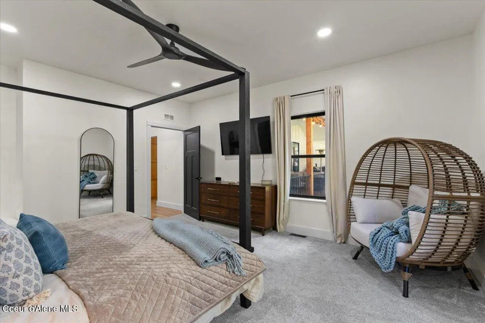 95 KLICKITAT ROAD Cocolalla, ID 83813