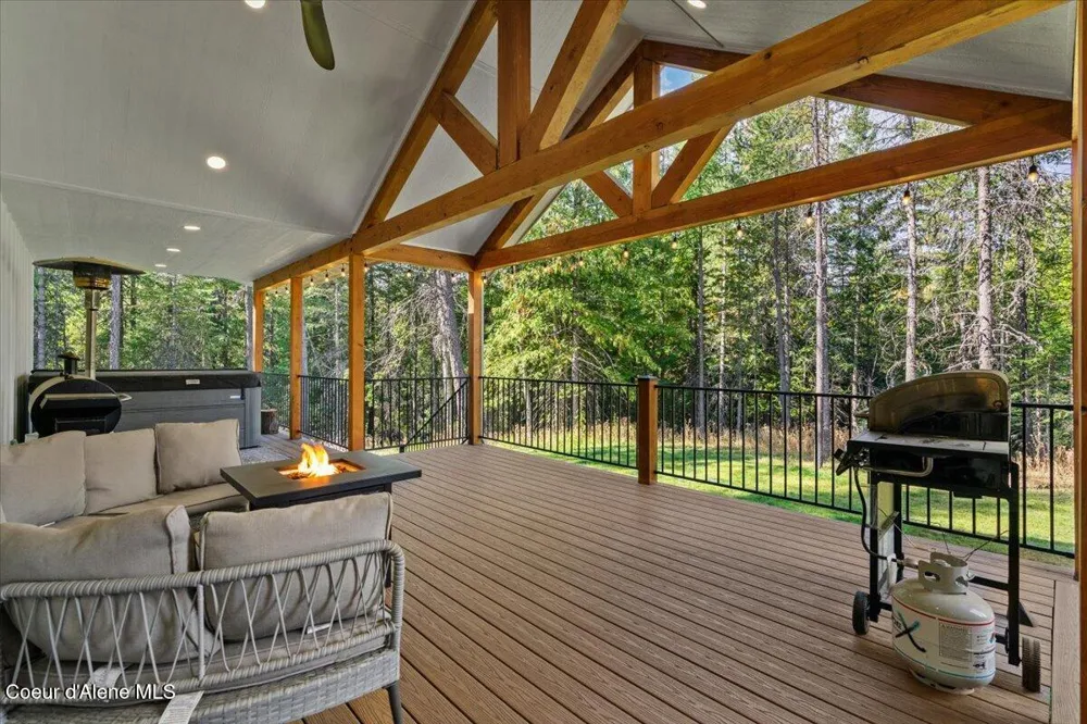 95 KLICKITAT ROAD Cocolalla, ID 83813