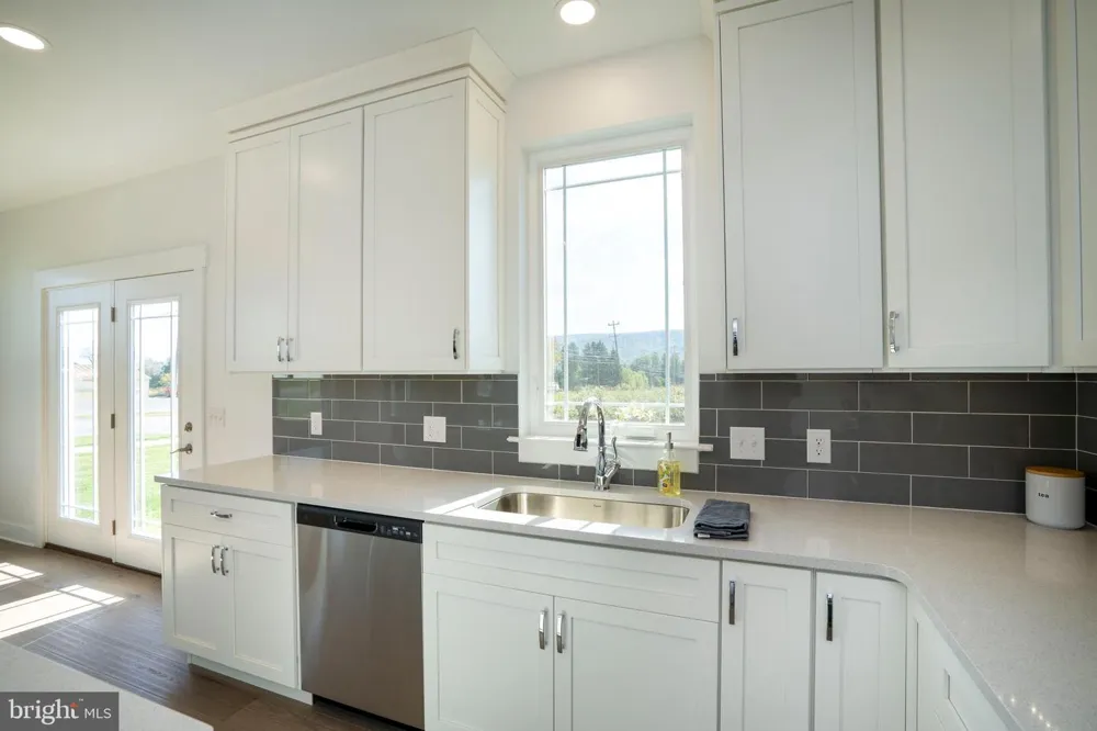178 APPLE VIEW DRIVE State College, PA 16801
