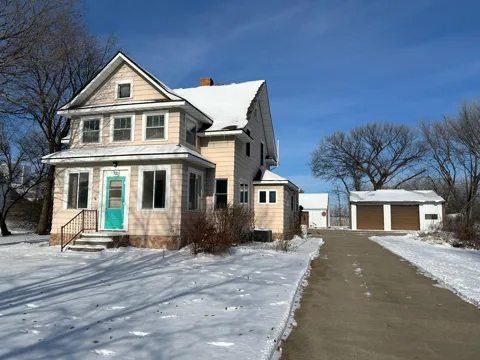 321 Highway 7 E