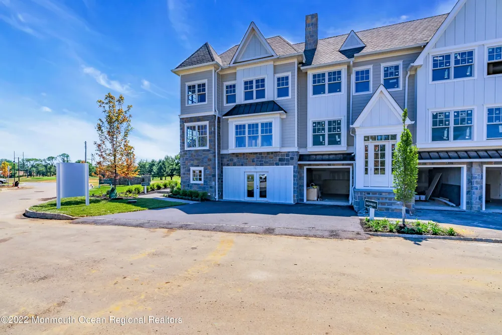 174 Eagle Way Eatontown, NJ 07724