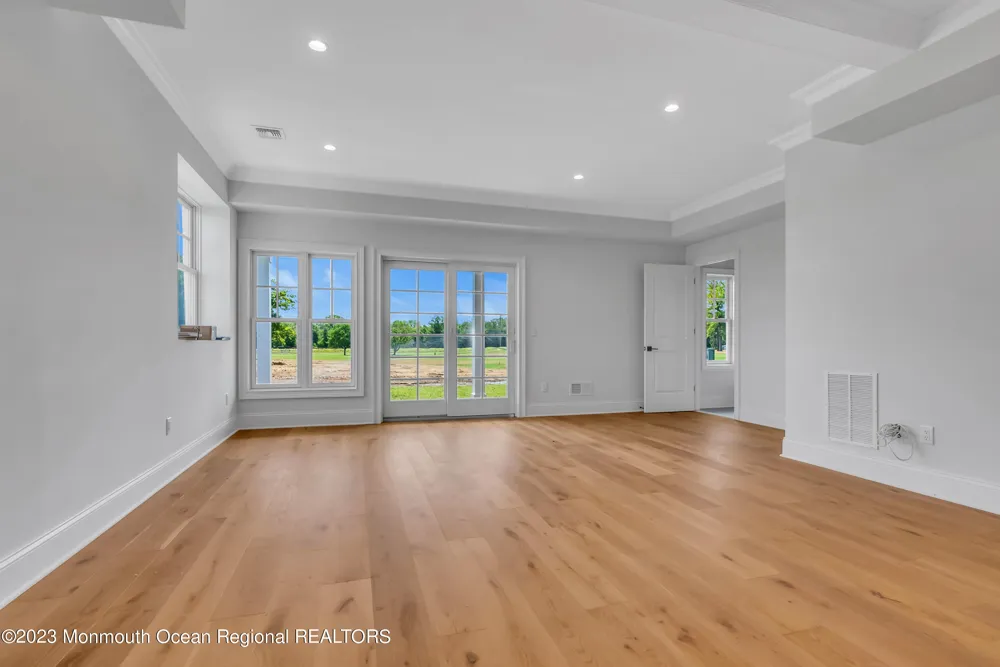 174 Eagle Way Eatontown, NJ 07724