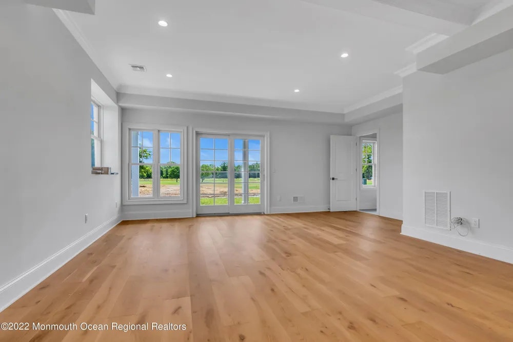 174 Eagle Way Eatontown, NJ 07724