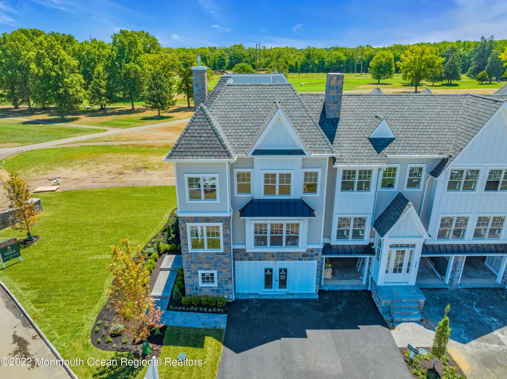 174 Eagle Way Eatontown, NJ 07724