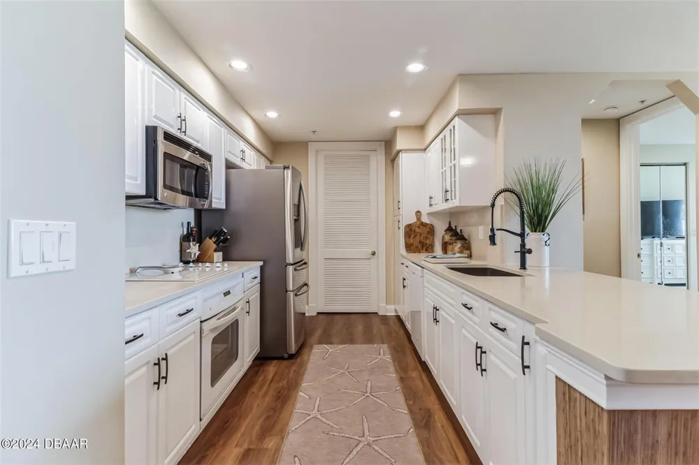 4672 RIVERWALK VILLAGE COURT #8203 Ponce Inlet, FL 32127