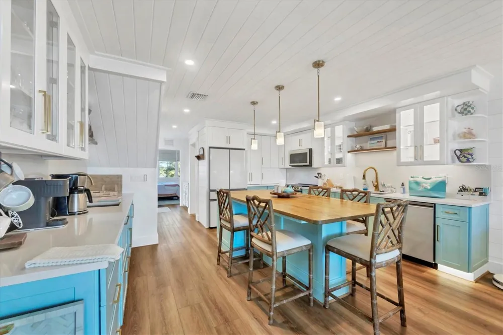 290 GULF BOULEVARD #17 Boca Grande, FL 33921