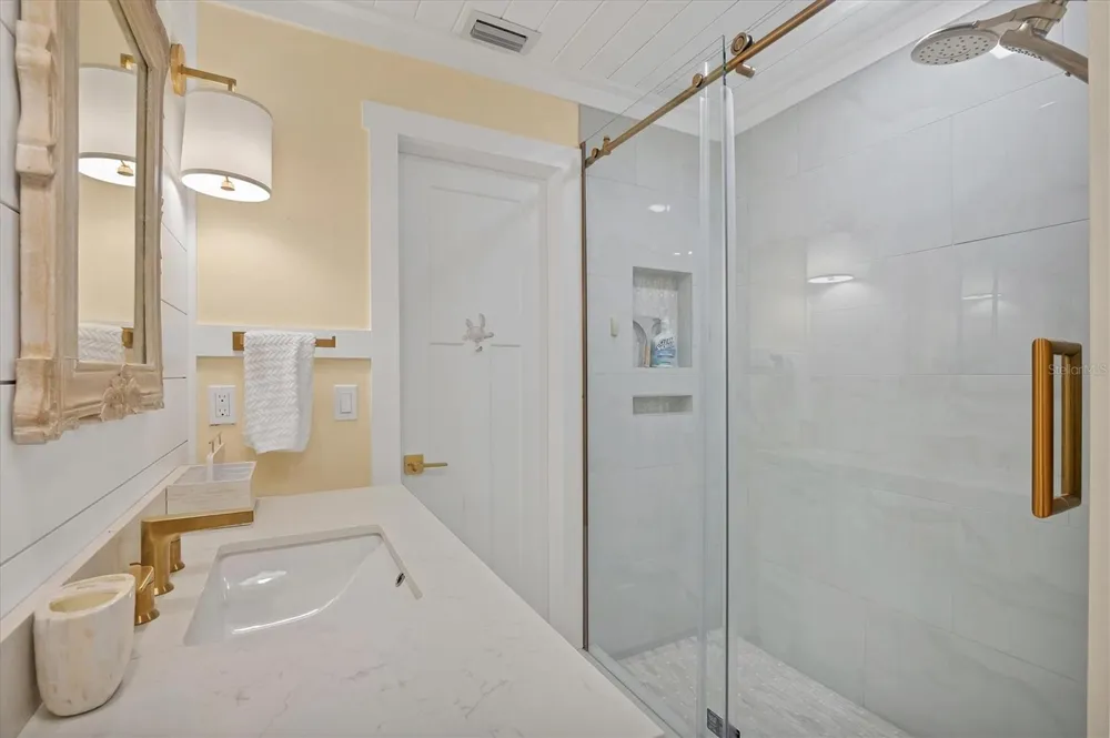 290 GULF BOULEVARD #17 Boca Grande, FL 33921