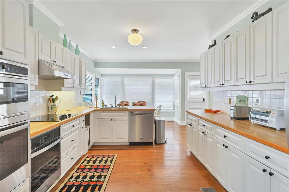 231 GILCHRIST AVENUE Boca Grande, FL 33921
