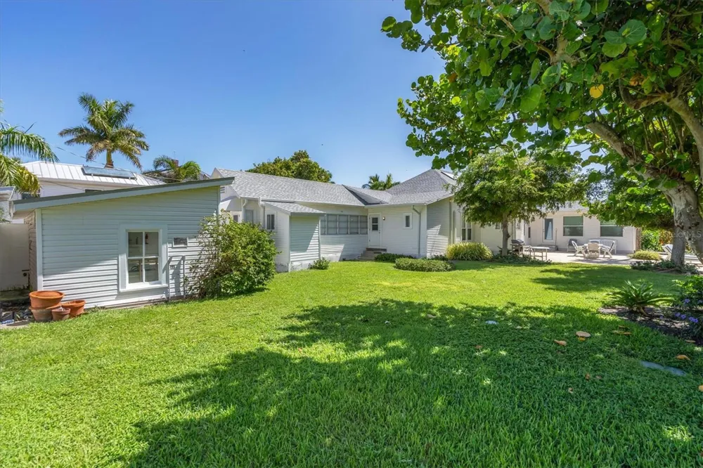 231 GILCHRIST AVENUE Boca Grande, FL 33921