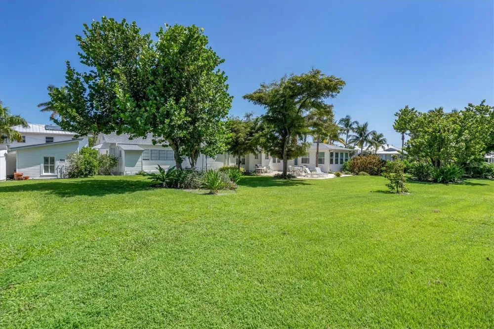231 GILCHRIST AVENUE Boca Grande, FL 33921