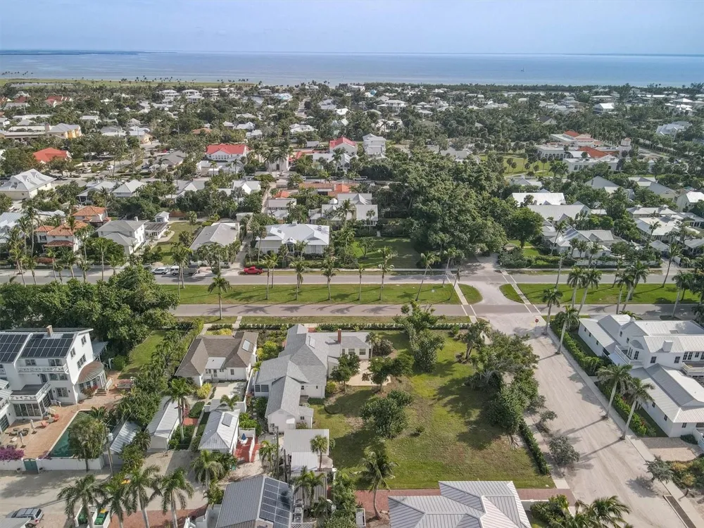 231 GILCHRIST AVENUE Boca Grande, FL 33921