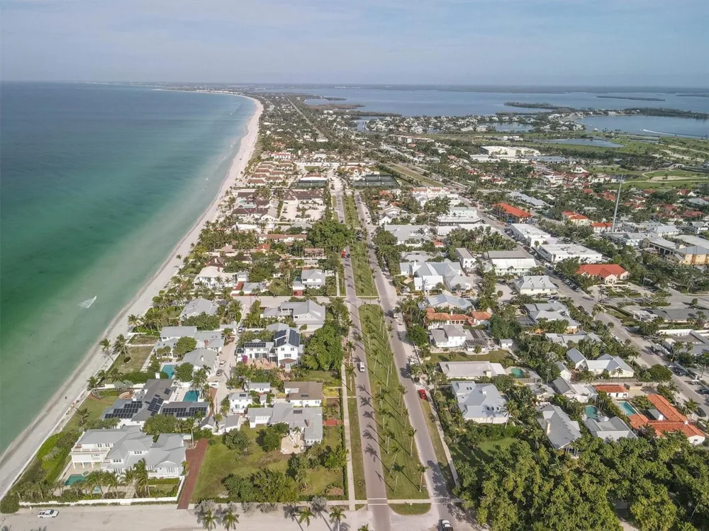 231 GILCHRIST AVENUE Boca Grande, FL 33921
