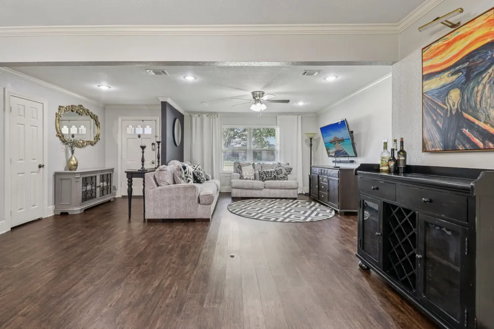 1213 W Tarrant Road Grand Prairie, TX 75050