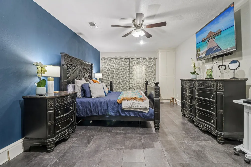 1213 W Tarrant Road Grand Prairie, TX 75050