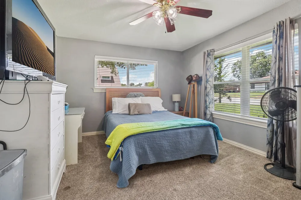 1213 W Tarrant Road Grand Prairie, TX 75050