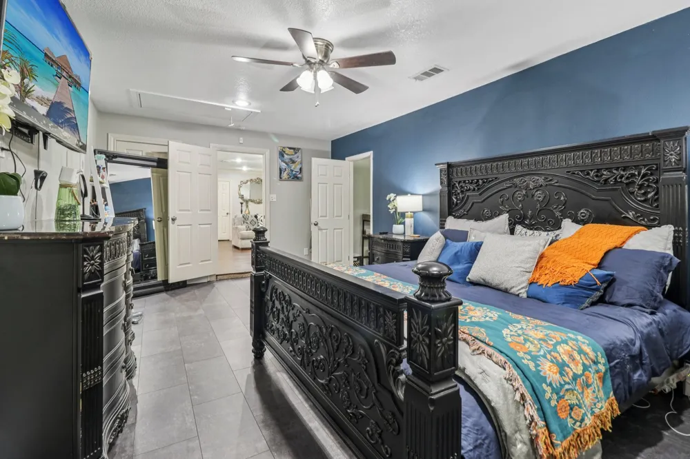 1213 W Tarrant Road Grand Prairie, TX 75050