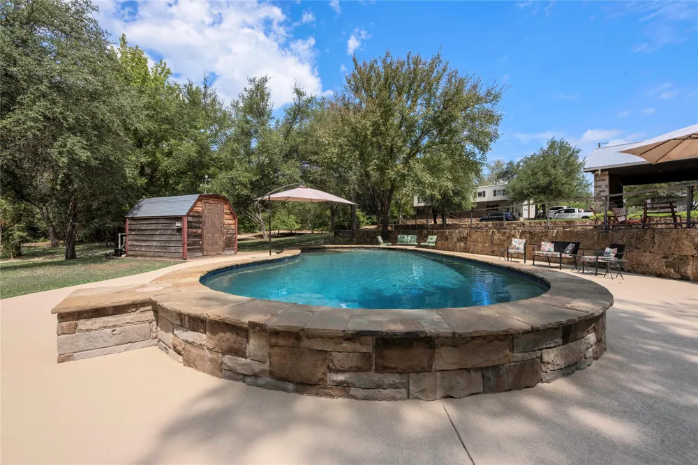 395 County Road 2530 Meridian, TX 76665