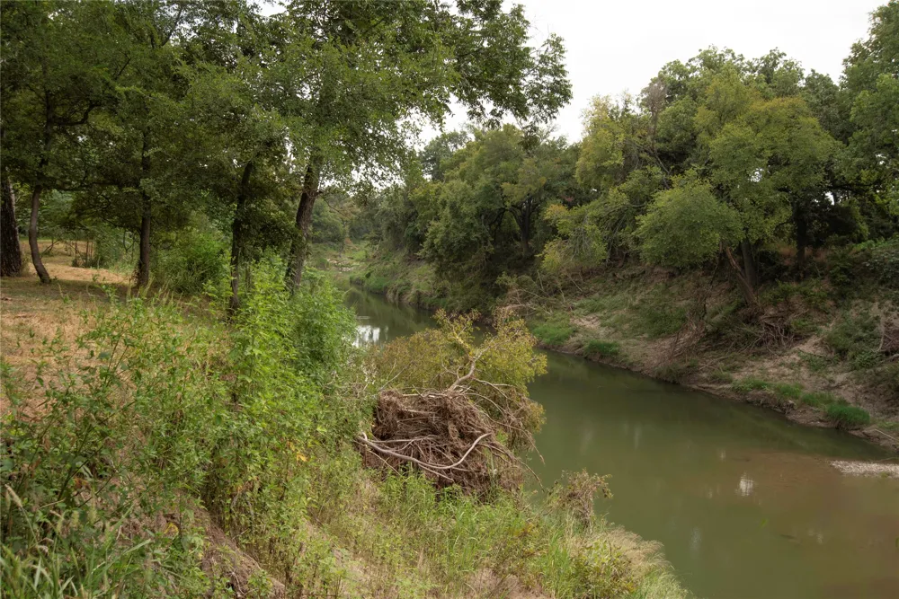 395 County Road 2530 Meridian, TX 76665