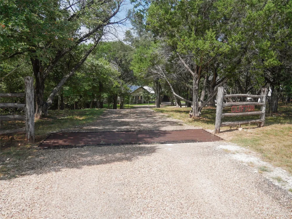 395 County Road 2530 Meridian, TX 76665