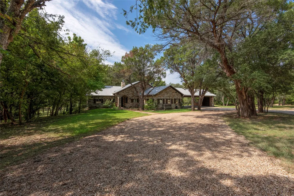 395 County Road 2530 Meridian, TX 76665