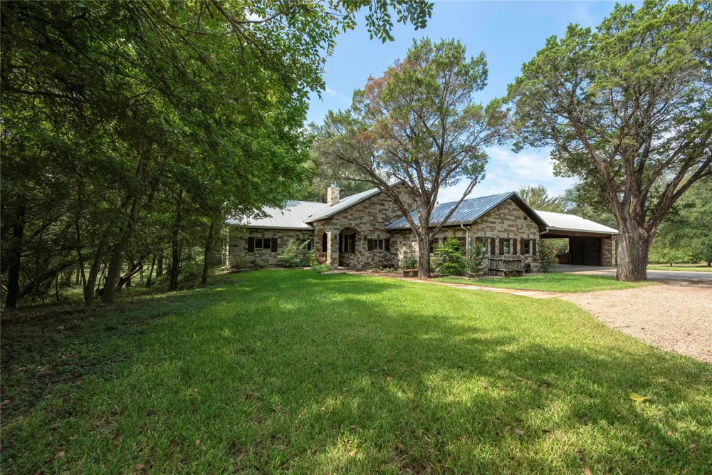 395 County Road 2530 Meridian, TX 76665