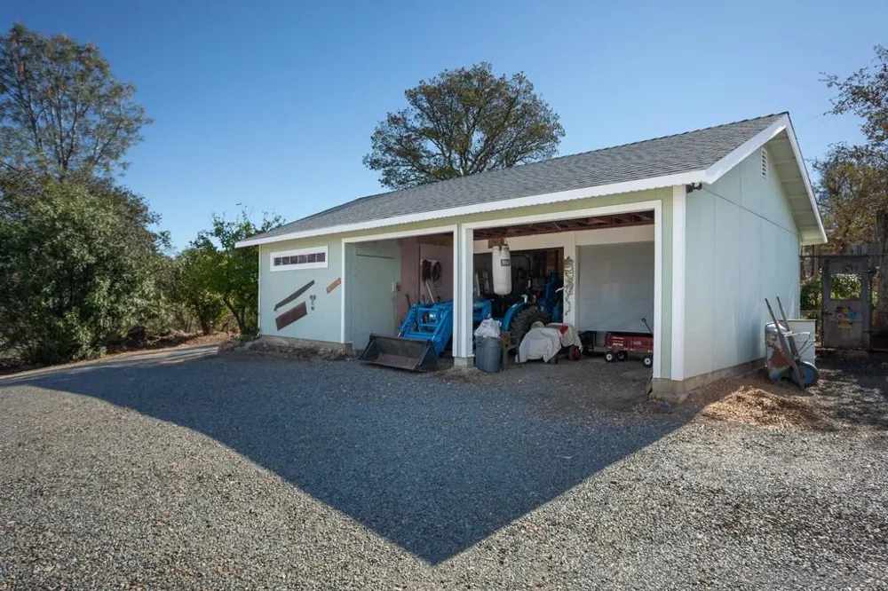 135 Sunny Hills Rd Bangor, CA 95914