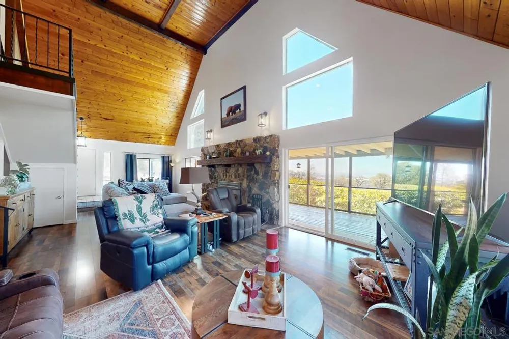 135 Sunny Hills Rd Bangor, CA 95914