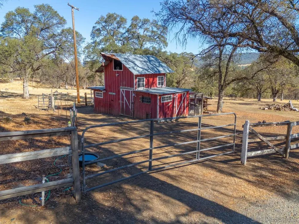 135 Sunny Hills Rd Bangor, CA 95914