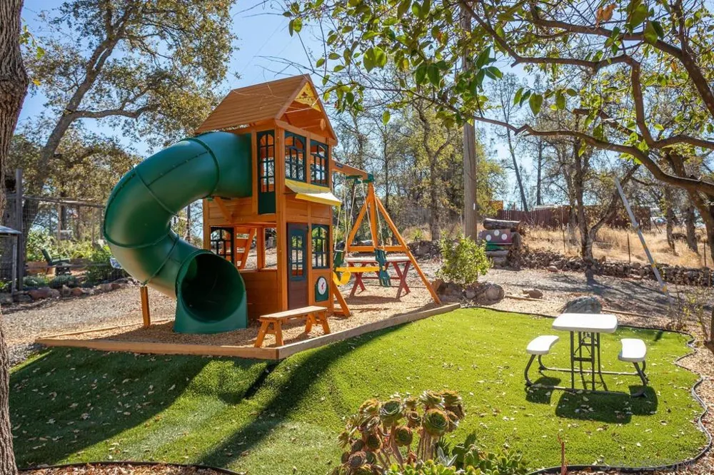 135 Sunny Hills Rd Bangor, CA 95914