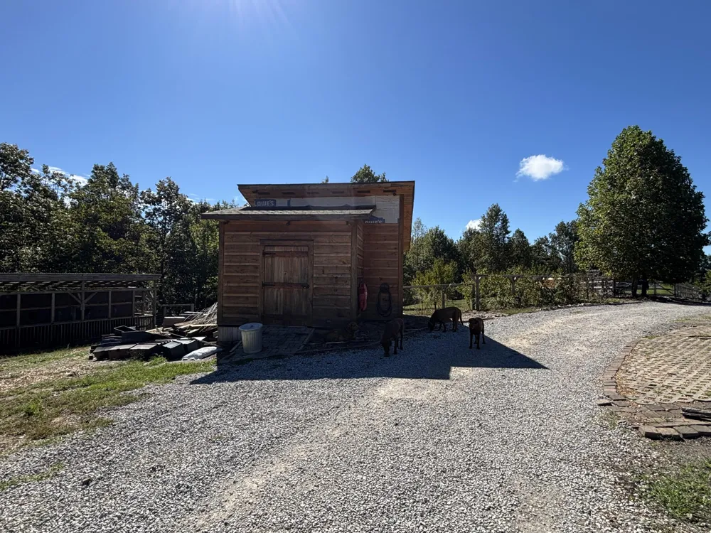 3128 Browns Trace Road South Pittsburg, TN 37380