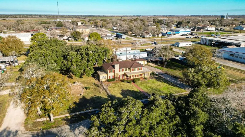 208 West Putnum Avenue Ganado, TX 77962