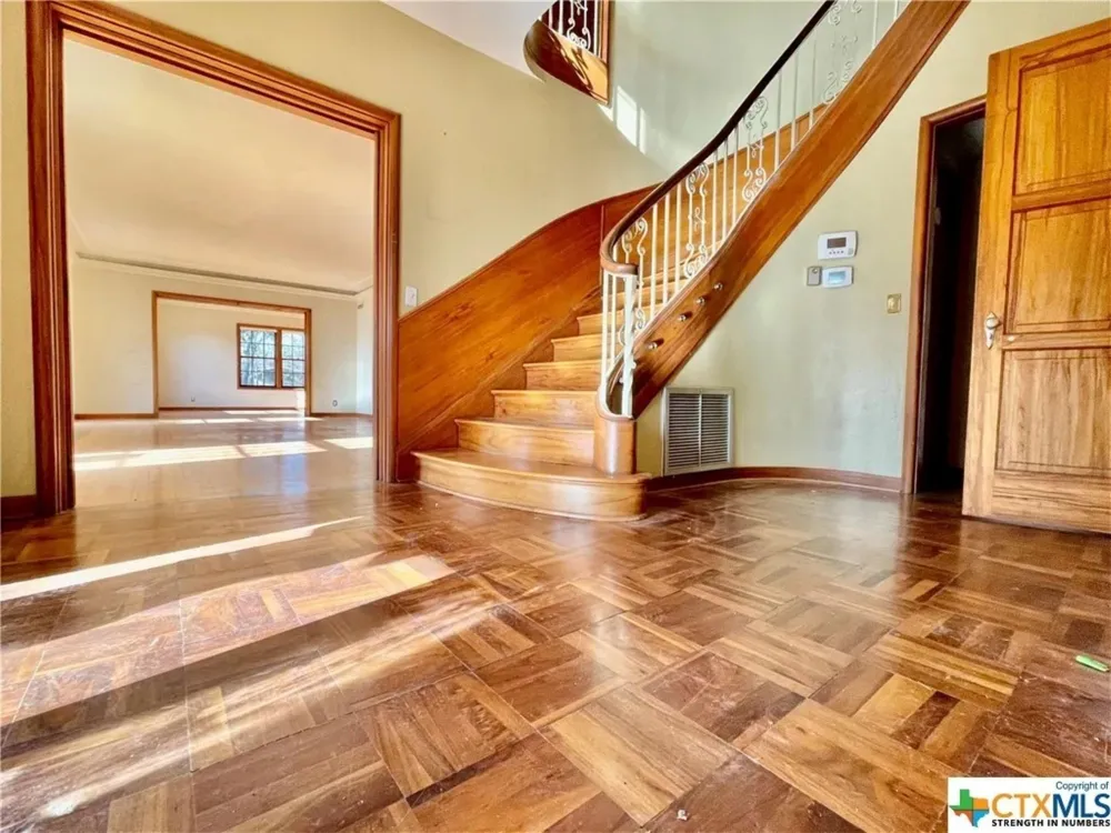 208 West Putnum Avenue Ganado, TX 77962
