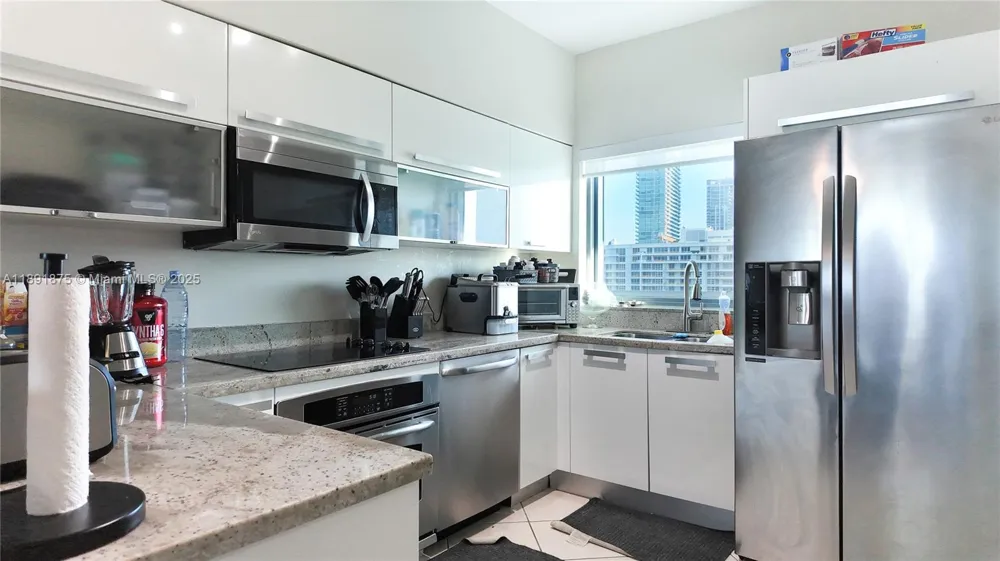 601 NE 36th St #2206 Miami, FL 33137