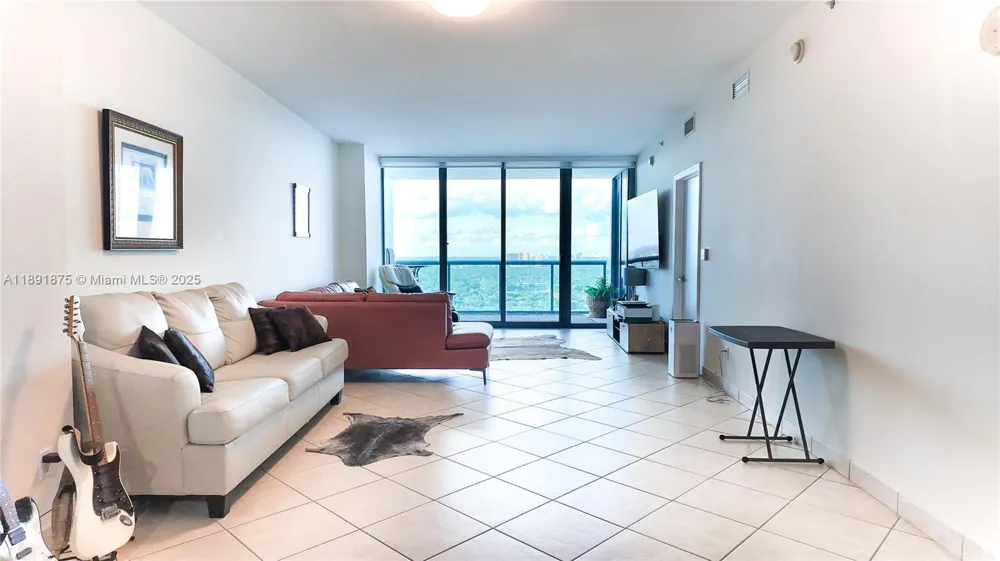 601 NE 36th St #2206 Miami, FL 33137