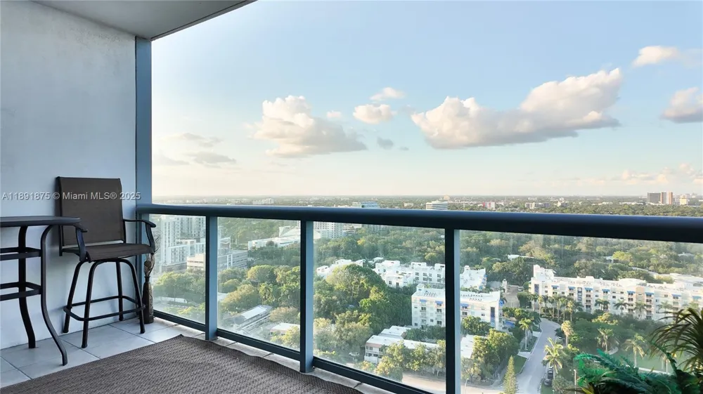 601 NE 36th St #2206 Miami, FL 33137