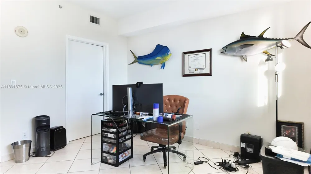 601 NE 36th St #2206 Miami, FL 33137