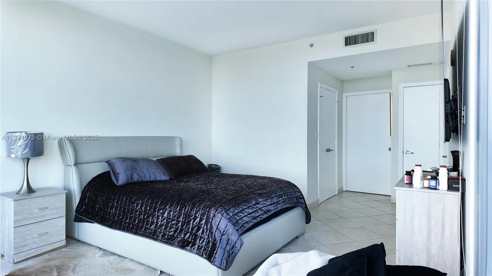 601 NE 36th St #2206 Miami, FL 33137