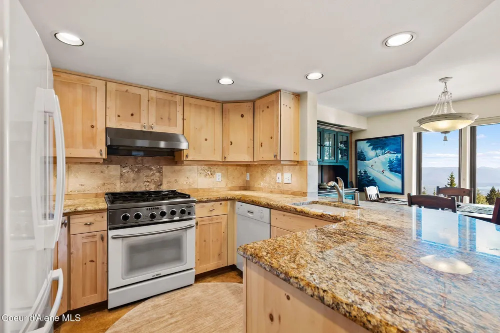 155 Crystal Springs Road #401 Sandpoint, ID 83864
