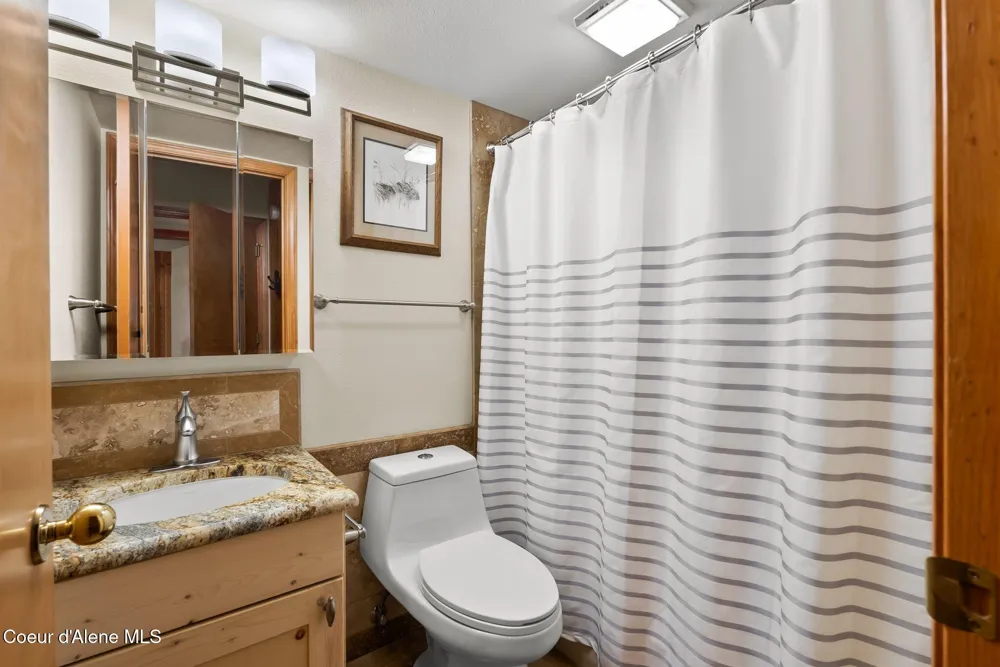 155 Crystal Springs Road #401 Sandpoint, ID 83864