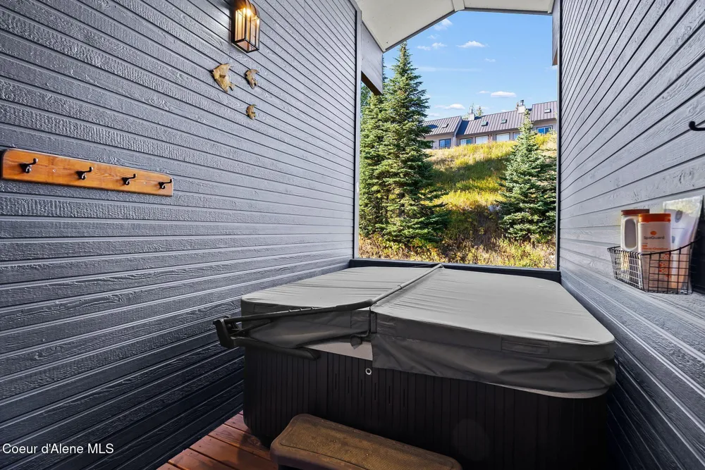 155 Crystal Springs Road #401 Sandpoint, ID 83864