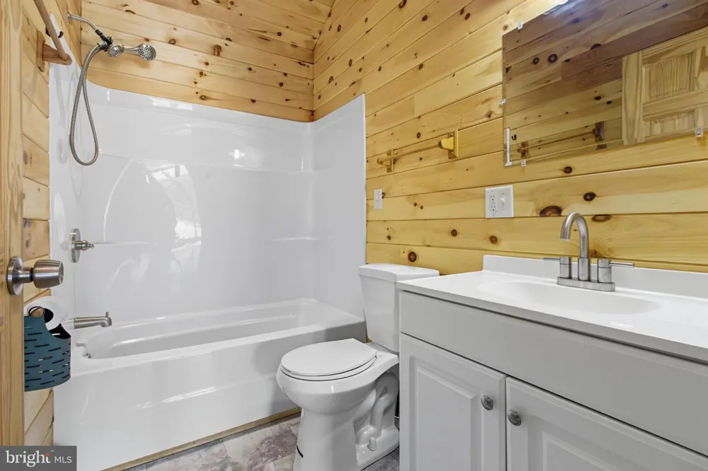 107 LINKIN PARK DRIVE Spring Mills, PA 16875