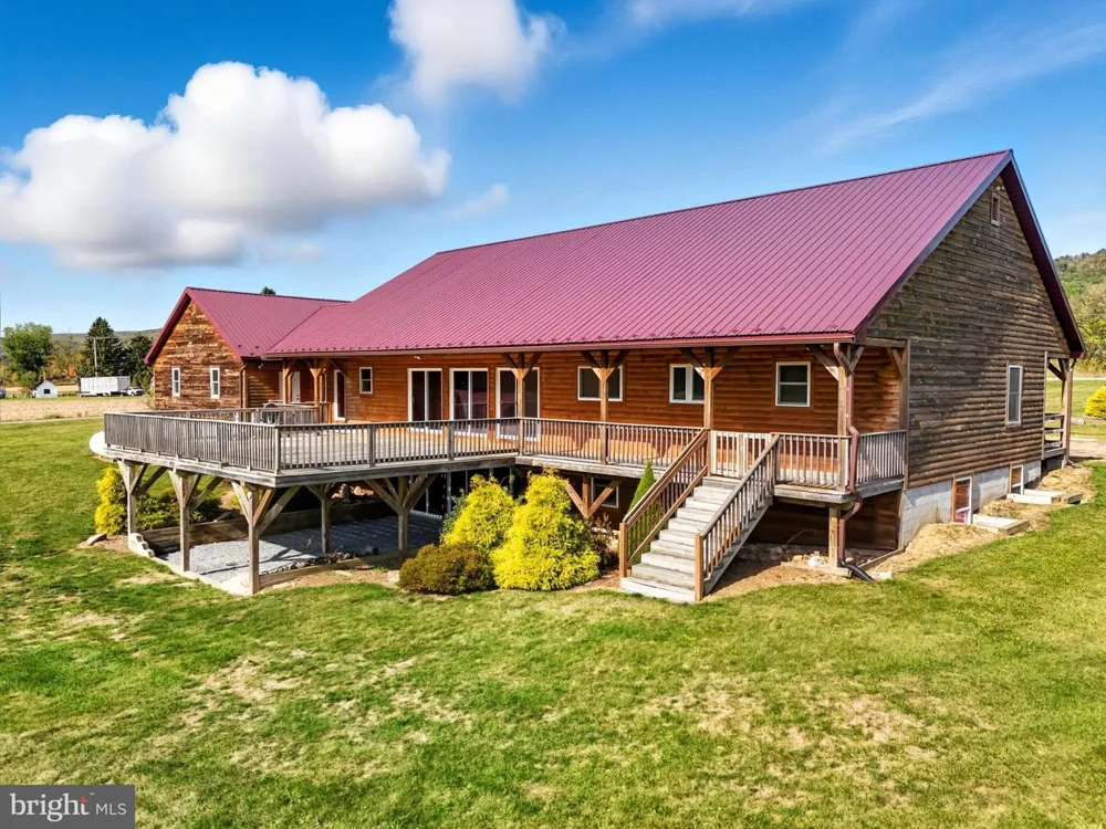 107 LINKIN PARK DRIVE Spring Mills, PA 16875