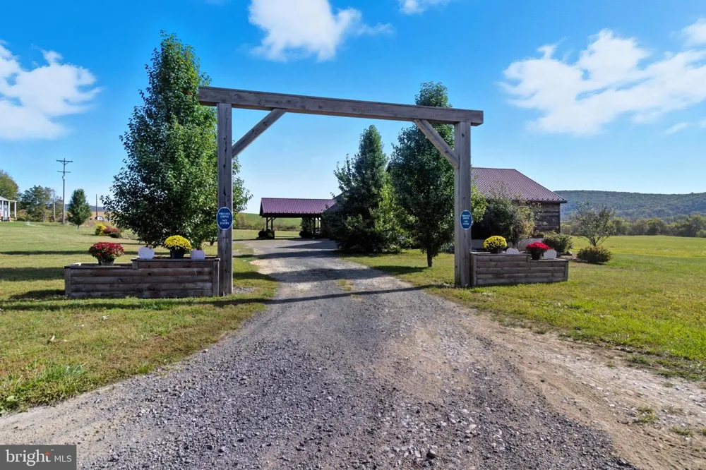 107 LINKIN PARK DRIVE Spring Mills, PA 16875