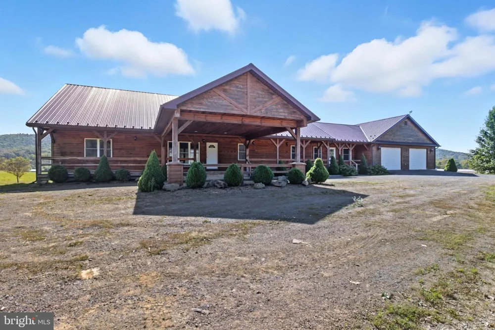 107 LINKIN PARK DRIVE Spring Mills, PA 16875