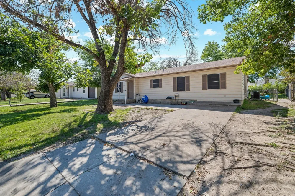 8417 Omaha Drive White Settlement, TX 76108