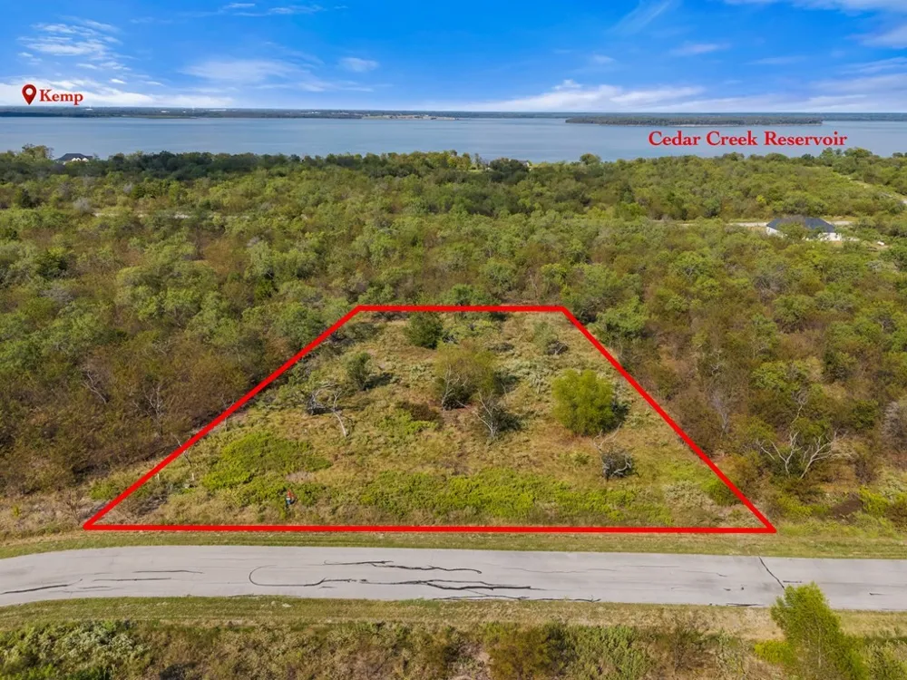 8073 Big Water Lane Kemp, TX 75143