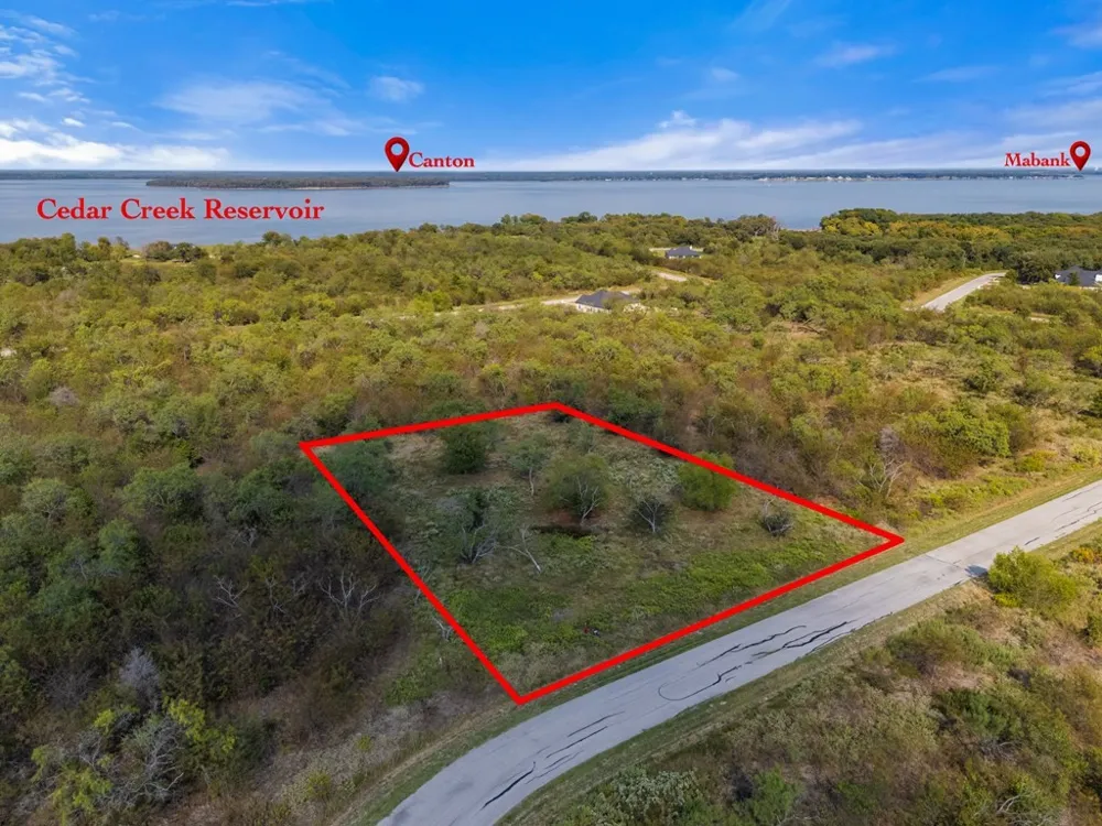 8073 Big Water Lane Kemp, TX 75143