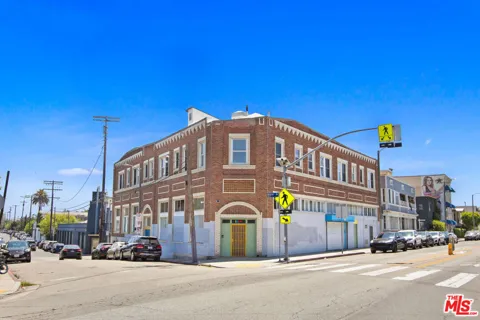 1802 Pacific Avenue